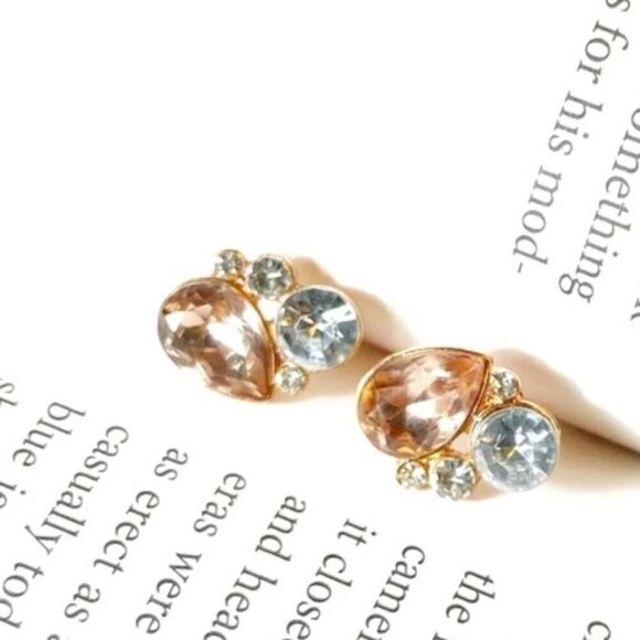 Zirconia cluster earrings - Picture 1 of 1